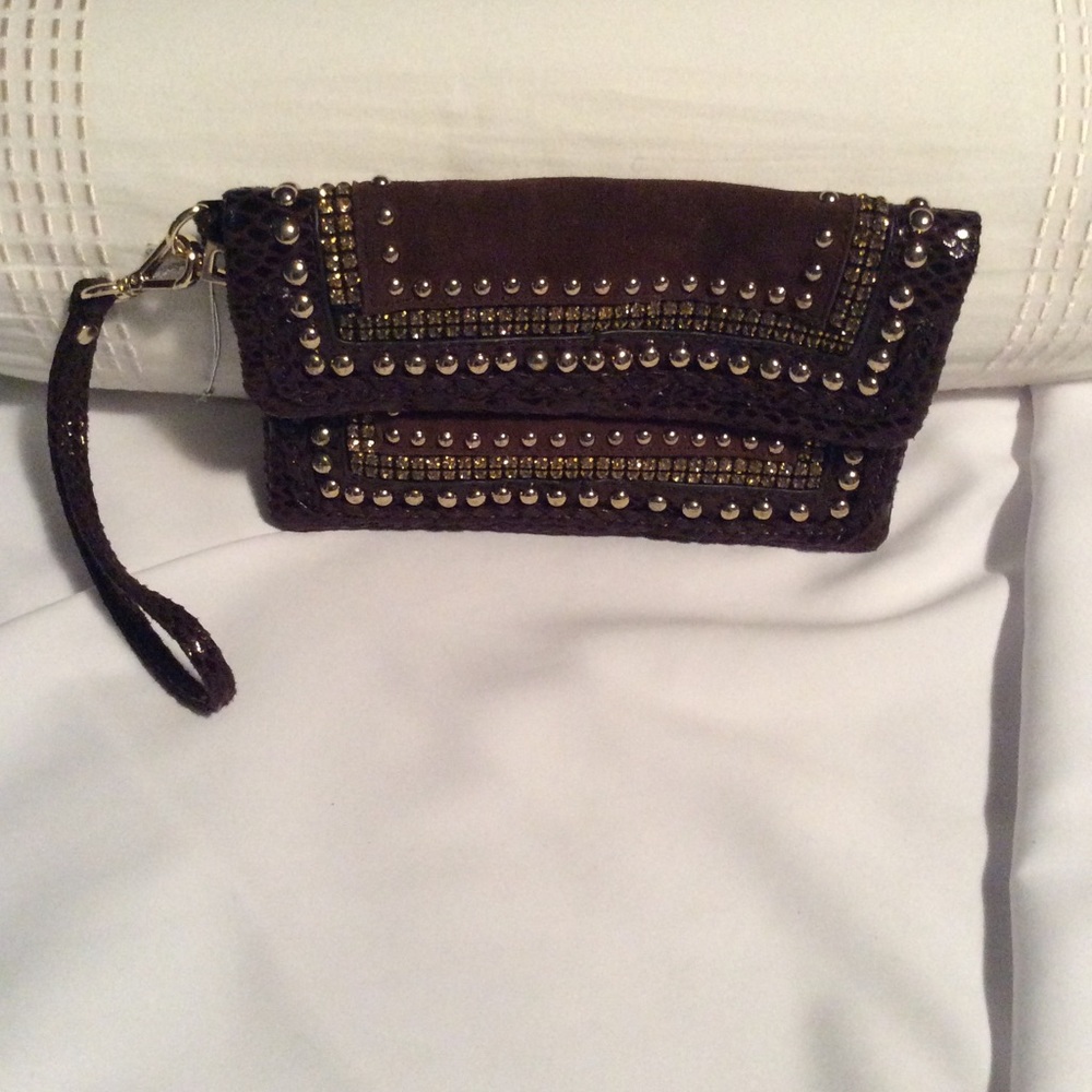 Cache - Picture 3 of 4